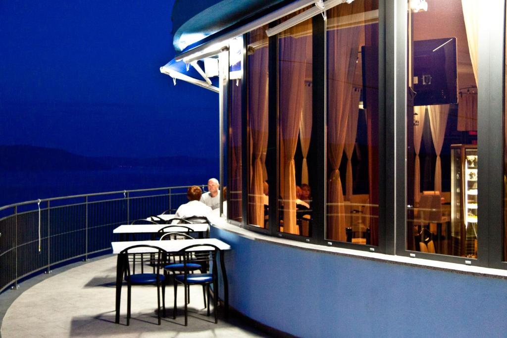 Hotel Flanona プロミン エクステリア 写真