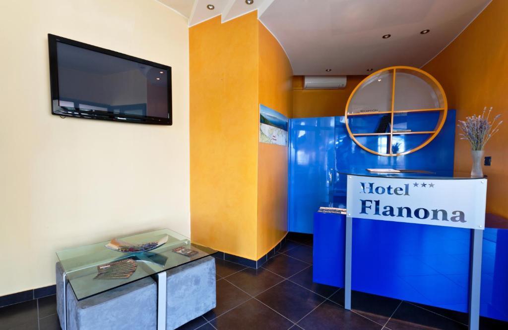 Hotel Flanona プロミン エクステリア 写真